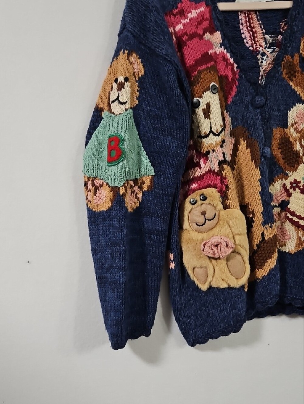 Vintage Eagle's Eye Colletibles Cardigan - Picture 4 of 9